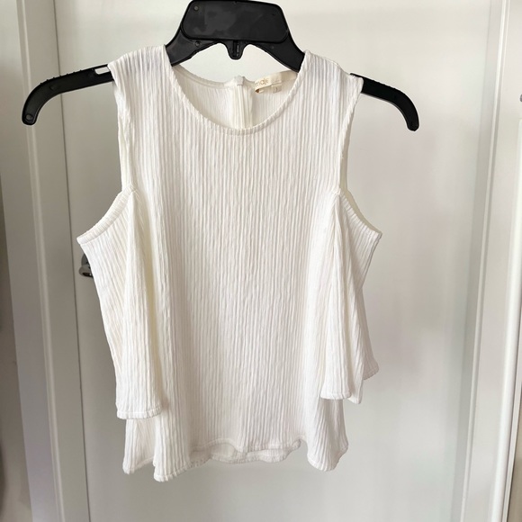 ❎❌SOLD❌❎Maje cutout shoulder top on white T1 - Picture 2 of 4